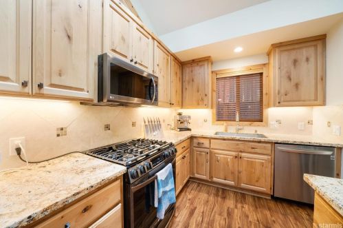 2208 Toiyabe Trl, South Lake Tahoe CA  96150-6861 exterior