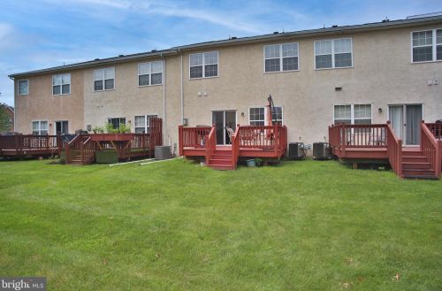 47 Barlow Dr, Souderton PA  18964-2276 exterior