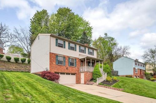 9013 Woodview Dr, Pittsburgh, PA 15237-4162