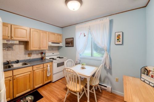 121 Bailey St, Worcester, MA 01602-2267