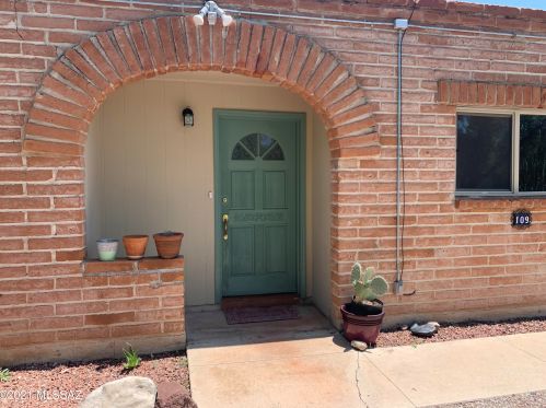 109 Carapan Pl, Tucson, AZ 85745-2503