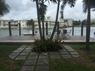 6800 Bay Dr, Miami FL  33141 exterior