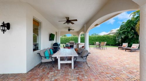 2400 Newbury Ct, West Palm Beach FL  33414-7736 exterior