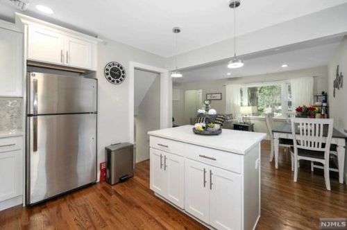 12 Pawnee Ave, Oakland NJ  07436-3019 exterior