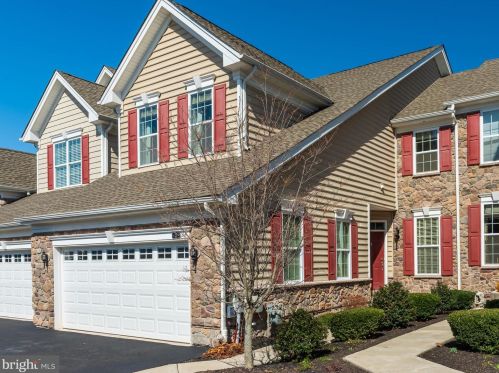 17 Iron Hill Way, Collegeville, PA 19426-2825