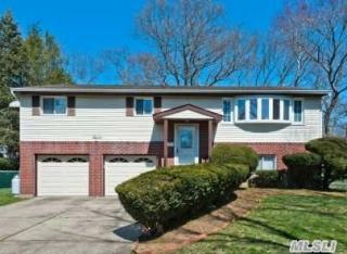 7 Seaver Ln, Smithtown, NY 11787-4924