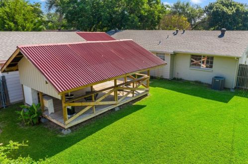 111 Briarcrest Dr, Richardson TX  75081-0043 exterior
