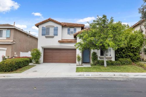 42092 Orange Blossom Dr, Temecula CA  92591-5542 exterior