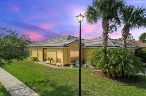 9704 Eastbrook Cir, Fort Pierce, FL 34987-2428