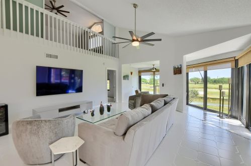 7389 Victory Ln, Delray Beach, FL 33446-3111