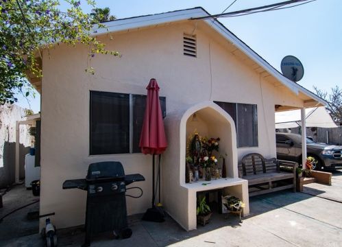 12828 Willowbrook Ave, Compton, CA 90222-2119