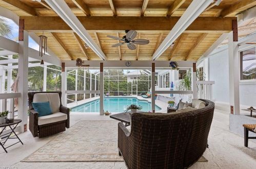5172 Seahorse Ave, Naples, FL 34103-2465