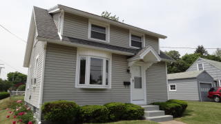 929 Glide St, Rochester, NY 14606-2750