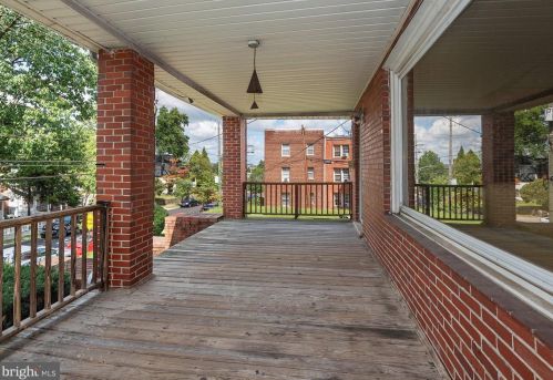 1520 28th St, Washington, DC 20020-3833