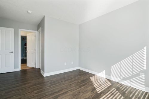 716 Ballater Dr, Delaware OH  43015-7184 exterior