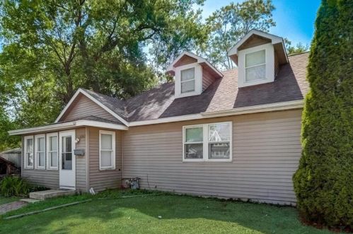 4042 30th Ave, Kenosha, WI 53144-1902