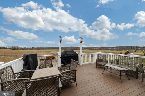 236 Masters Dr, Pottstown, PA 19464-3526