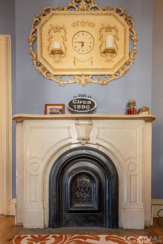 86 Freeman St, Woodbridge NJ  07095-3435 exterior