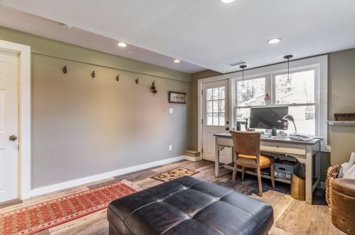 6 Wakeland Rd, Dover MA  02030-2055 exterior