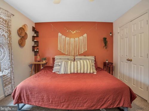 19 Plumosa Dr, Fredericksburg VA  22405-2130 exterior