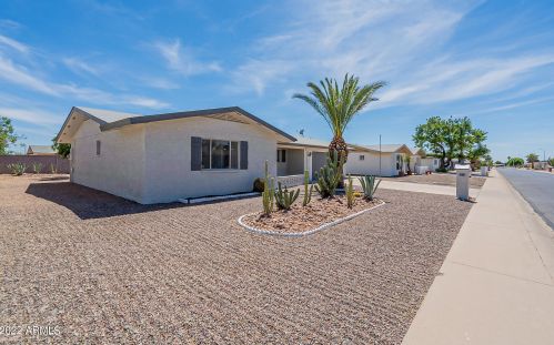 6643 Ellis St, Mesa, AZ 85205-6022
