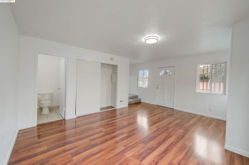 1136 92 Ave, Oakland CA 94603-1358 exterior