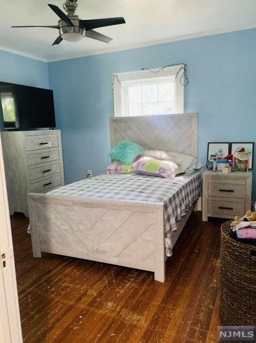 422 Walnut St, East Orange NJ  07017-3917 exterior