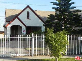 1231 68th St, Los Angeles, CA 90001-1630