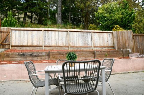 192 Warwick St, Daly City CA  94015-2829 exterior