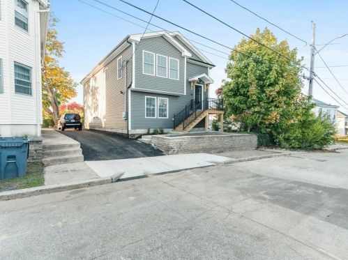 148 Cumberland St, Providence, RI 02908-1429