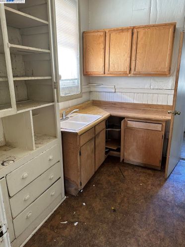 2216 25th St, Oakland CA  94606-3536 exterior