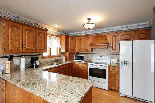 1367 Westwood Rd, Cedar Mills, MN 55350-9800
