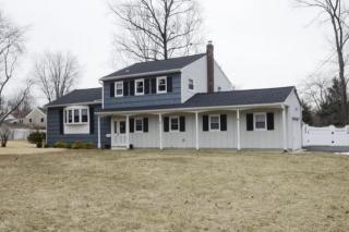 35 Bayberry Ln, Middletown, NJ 07748-1424