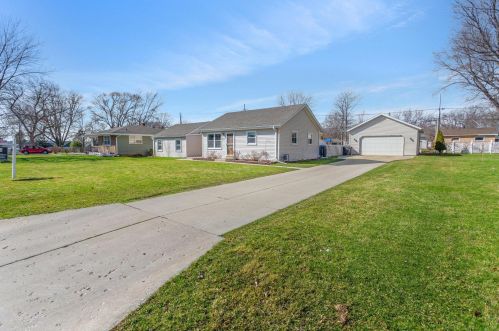 430 Meacham St, Mukwonago, WI 53149-1542
