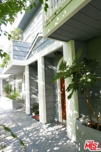 4355 Ventura Canyon Ave, Van Nuys, CA 91423-3739