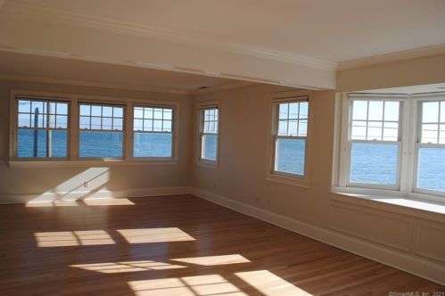 25 Soundview Dr, Westport CT  06880-6845 exterior