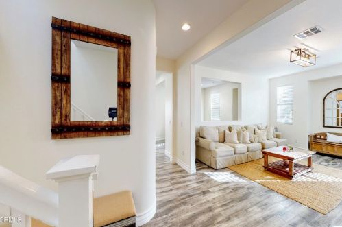 3120 Lisbon Ln, Oxnard CA 93036-7623 exterior