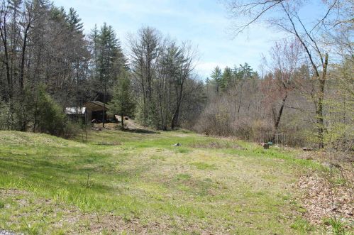 25 Warner Rd, Henniker NH  03242-3168 exterior