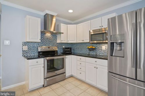 7630 Lisle Ave, Falls Church VA  22043-1208 exterior