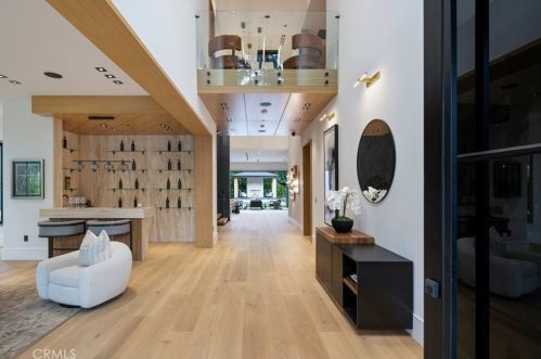 4508 Haskell Ave, Van Nuys CA  91436-3148 exterior