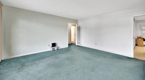 2534 Reo Dr, San Diego, CA 92139-3420