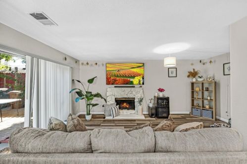 61 Kenneth Ct, West Pittsburg CA  94565-1545 exterior