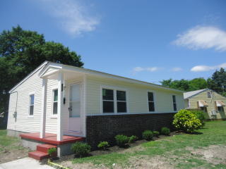413 Gust Ln, Portsmouth, VA 23701-4252