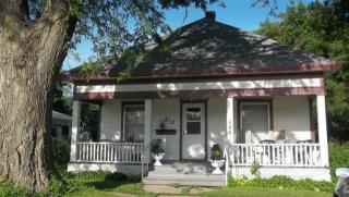 406 Broadway St, Clearfield, IA 50840-8076
