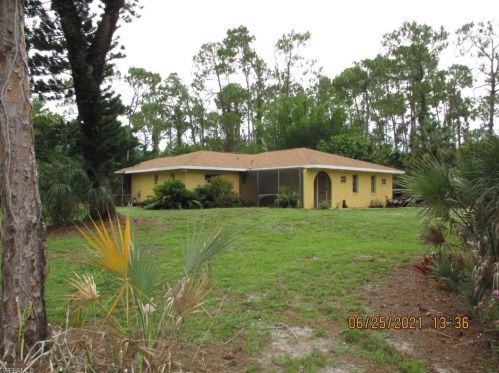 1125 Oakes Blvd, Naples, FL 34119-1302