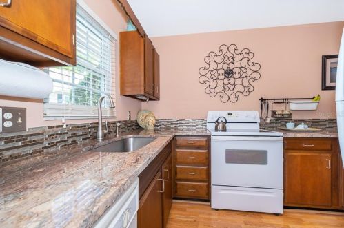 1222 Villa Ln, Apopka, FL 32712-2130