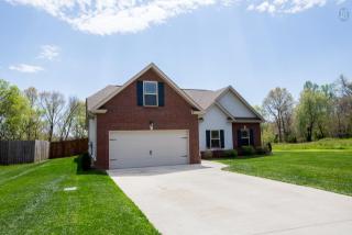 1164 Henry Place Blvd, Clarksville, TN 37042-1496