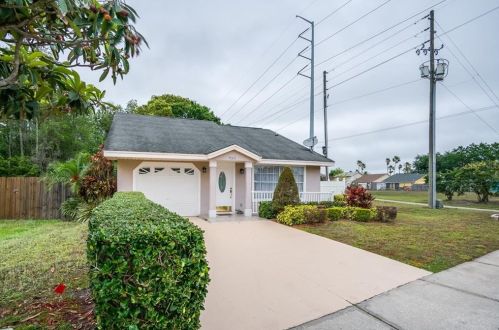 9315 Dubois Blvd, Orlando, FL 32825-6475