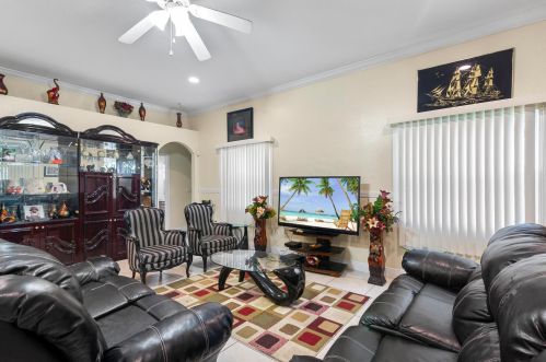 1125 Coleman Ave, Fort Pierce FL  34953-1824 exterior