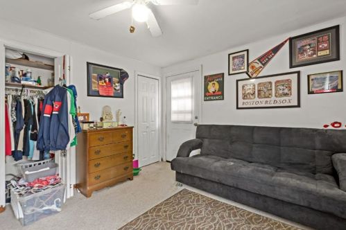 19 Pontiac Rd, South Kingstown RI  02882-1209 exterior